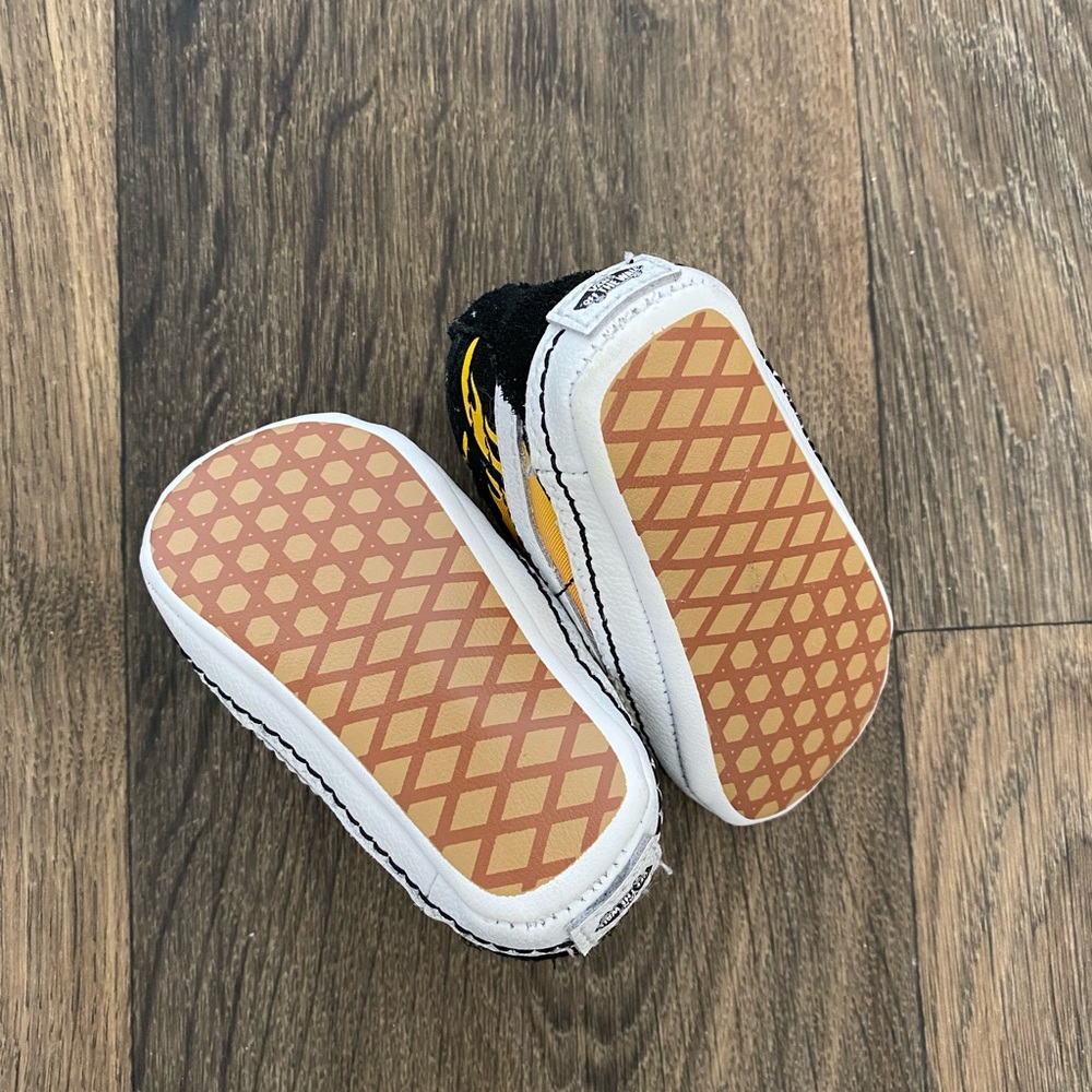 Infant Vans - Picture 2 of 5